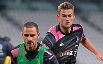 4 Matthijs De Ligt (JUVENTUS FC) and 19 Leonardo Bonucci (JUVENTUS FC) during warm-up