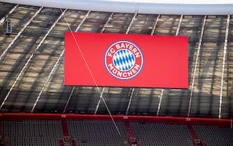 03 October 2021, Bavaria, Munich: Football: Bundesliga, FC Bayern MÃ¼nchen - Eintracht Frankfurt, Matchday 7, Allianz Arena. The FC Bayern MÃ¼nchen logo can be seen on a video screen in the stadium above the still empty spectator stands before the start of the match.IMPORTANT NOTE: In accordance with the requirements of the DFL Deutsche FuÃŸball Liga and the DFB Deutscher FuÃŸball-Bund (German Football Association), it is prohibited to exploit or have exploited photographs taken in the stadium and/or of the match in the form of sequence pictures and/or video-like photo series. Photo: Matthias Balk/dpa