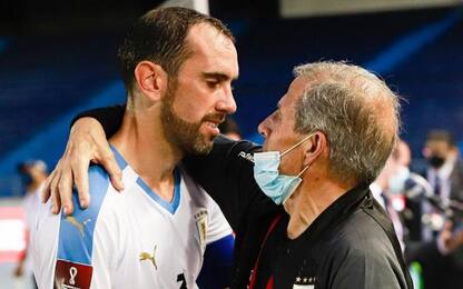 Godin scrive a Tabárez: "Grazie Maestro, un onore"