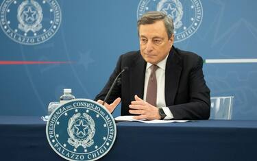 Misure anti-Covid, oggi la conferenza di Draghi