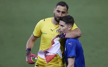 BOLOGNA, ITALY - JUNE 04:  Gianluigi Donnarumma and Jorginho of Italy during the international friendly match between Italy and Czech Republic at Renato Dall'Ara Stadium on June 04, 2021 in Bologna, Italy. (Photo by Emmanuele Ciancaglini/Quality Sport Images/Getty Images)