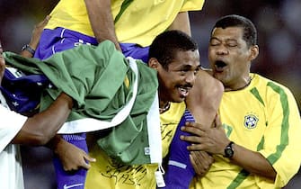 Soccer World Cup 2002. Final: Brazil vs Germany. Ronaldo, Vampeta and Ricardinho celebrate victory. --- Photo Tim De Waele/Corbis TempSport (Photo by Tim de Waele/Corbis via Getty Images)