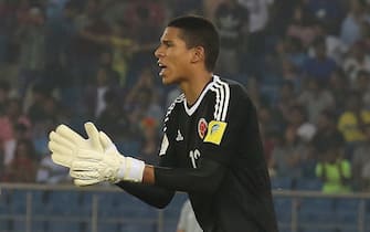 epa06255095 Colombia's goalkeeper Kevin Mier reacts during the FIFA Under-17 World Cup 2017 group A soccer match between India and Colombia at the Jawaharlal Nehru Stadium in New Delhi, India, 09 October 2017.  EPA/RAJAT GUPTA
