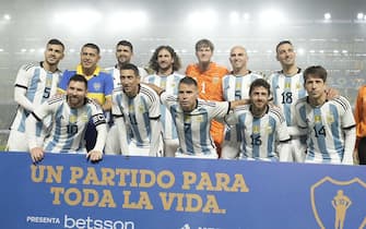 BUENOS AIRES, ARGENTINA - JUNE 25: Players of Argentina pose for a team photo ahead of the farewell match between Boca Juniors and Argentina at La Bombonera Stadium, in Buenos Aires, Argentina, on June 25, 2023. (Photo by Mariano Sanchez/Anadolu Agency via Getty Images)