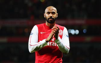 LONDON, ENGLAND - JANUARY 09:  Thierry Henry of Arsenal celebrates at the end of the FA Cup Third Round match between Arsenal and Leeds United at the Emirates Stadium on January 9, 2012 in London, England.  (Photo by Clive Mason/Getty Images)