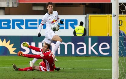 Schick, il primo gol al Lipsia è una magia. VIDEO