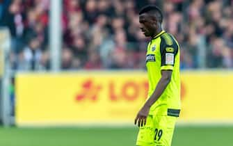 FREIBURG IM BREISGAU, GERMANY - JANUARY 25: (BILD ZEITUNG OUT) Jamilu Collins of SC Paderborn 07 looks dejected during the Bundesliga match between Sport-Club Freiburg and SC Paderborn 07 at Schwarzwald-Stadion on January 25, 2020 in Freiburg im Breisgau, Germany. (Photo by TF-Images/Getty Images)