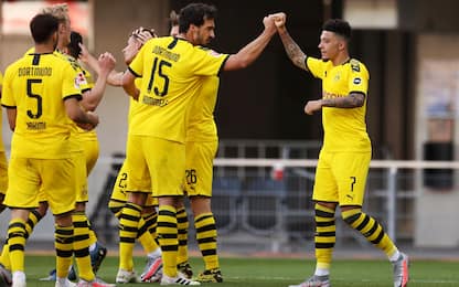 Sancho ne fa 3, goleada Dortmund: Paderborn ko 6-1