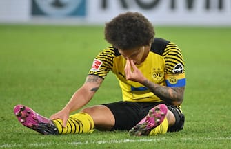 16 March 2022, Rhineland-Palatinate, Mainz: Soccer, Bundesliga, FSV Mainz 05 - Borussia Dortmund, Matchday 25, at Mewa Arena. Dortmund's Axel Witsel is on the pitch. IMPORTANT NOTE: In accordance with the requirements of the DFL Deutsche Fußball Liga and the DFB Deutscher Fußball-Bund, it is prohibited to use or have used photographs taken in the stadium and/or of the match in the form of sequence pictures and/or video-like photo series. Photo: Torsten Silz/dpa