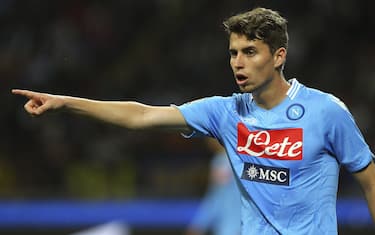 MILAN, ITALY - APRIL 26:  Jorge Luiz Frello Jorginho of SSC Napoli gestures during the Serie A match between FC Internazionale Milano and SSC Napoli at San Siro Stadium on April 26, 2014 in Milan, Italy.  (Photo by Marco Luzzani/Getty Images)