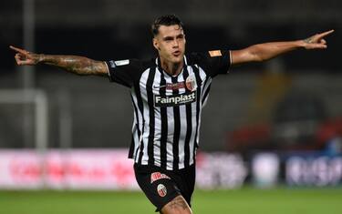 Offerta del Benfica per Scamacca: no del Sassuolo