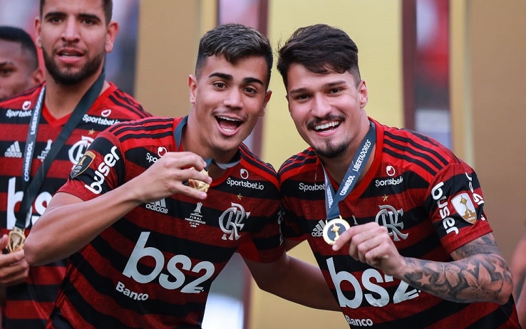 Reinier festeggia la vittoria della Libertadores con il Flamengo