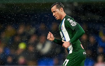 VILLAREAL, SPAIN - JANUARY 19: Raul de Tomas of RCD Espanyol in action during the Liga match between Villarreal CF and RCD Espanyol at Estadio de la Ceramica on January 19, 2020 in Villareal, Spain. (Photo by Manuel Queimadelos Alonso/Getty Images)