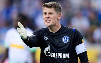 1162358992 MONCHENGLADBACH, GERMANY - AUGUST 17: Alexander Nubel of Schalke 04 during the German Bundesliga match between Borussia Monchengladbach v Schalke 04 at the Borussia Park on August 17, 2019 in Monchengladbach Germany (Photo by Angelo Blankespoor/Soccrates/Getty Images)