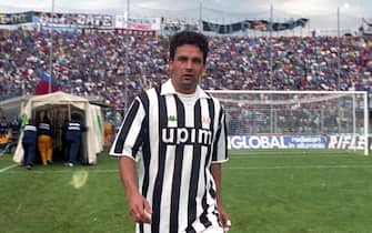Roberto Baggio con la maglia della Juventus impegnata a Bergamo per la sfida di Serie A contro l'Atalanta, 22 settembre 1991 in una foto d'archivio, Roma, 15 Febbraio 2017.