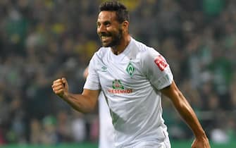 epa07767036 Bremen's Claudio Pizarro celebrates scoring a goal during the German DFB Cup 1st round match between Atlas Delmenhorst and SV Werder Bremen in Bremen, Germany, 10 August 2019.  EPA/DAVID HECKER CONDITIONS - ATTENTION: The DFB regulations prohibit any use of photographs as image sequences and/or quasi-video.