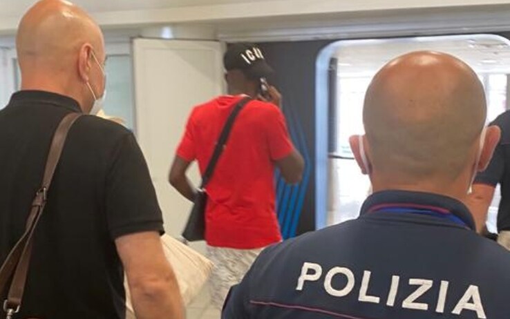 Viktor Osimhen atterrato a Napoli per visitare la città Viktor Osimhen