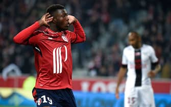 Lille's Pepe Nicolas celebrates scoring a goal during the French L1 football match between Lille and Guingamp on April 14, 2018 at the Pierre Mauroy stadium in Lille, northern France. / AFP PHOTO / FRANCOIS LO PRESTI        (Photo credit should read FRANCOIS LO PRESTI/AFP/Getty Images)
