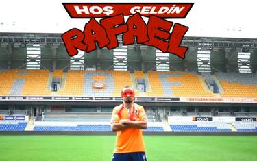 Rafael, "Tartaruga Ninja" per il Basaksehir. VIDEO