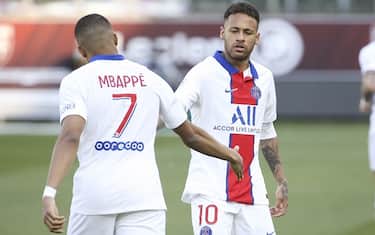 Rinnovi Mbappé-Neymar, Leonardo: "Ottimisti"
