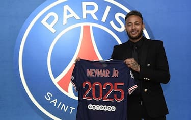 Neymar rinnova con il Psg, contratto fino al 2025