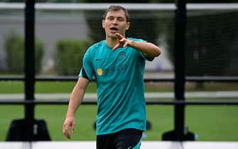 COMO, ITALY - AUGUST 04: NicolÃ² Barella of FC Internazionale gestures during the FC Internazionale training session at the club's training ground Suning Training Center at Appiano Gentile on August 04, 2021 in Como, Italy. (Photo by Mattia Ozbot - Inter/Inter via Getty Images)