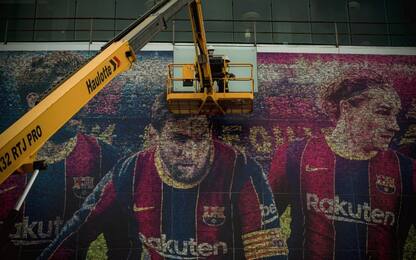 Gru al lavoro, Messi "cancellato" dal Camp Nou