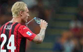 Foto  Spada/LaPresse 
29 agosto 2021 - Milano, Italia 
Sport, Calcio 
Ac Milan vs Cagliari - Campionato italiano di calcio Serie A TIM 2021/2022 - Stadio San Siro
Nella foto: Simon Kjaer

Photo Spada/LaPresse 
August 29 , 2021 - Milan,Italy
Sport, Soccer 
Ac Milan vs Cagliari - Italian Serie A Football Championship 2021/2022 - San SiroStadium
In the photo: Simon Kjaer