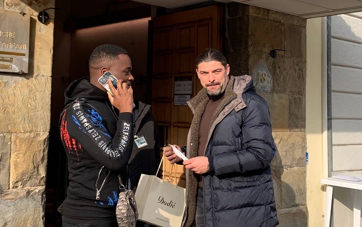 Ikoné con il suo agente Andy Bara