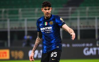 Alessandro Bastoni of Inter in action during the Serie A football match between FC Internazionale vs Venezia FC on January 22, 2022 at the Giuseppe Meazza stadium in Milano, Italy