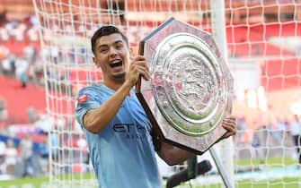 epa06929490 Manchester City's Brahim Diaz celebrates with the trophy after winning their FA Community Shield match against Chelsea at Wembley Stadium in London, Britain, 05 August 2018.  EPA/FACUNDO ARRIZABALAGA EDITORIAL USE ONLY. No use with unauthorized audio, video, data, fixture lists, club/league logos or 'live' services. Online in-match use limited to 75 images, no video emulation. No use in betting, games or single club/league/player publications.