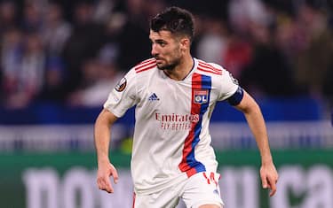 LYON, FRANCE - MARCH 17: Léo Dubois of Lyon in action during the UEFA Europa League Round of 16 Leg Two match between Olympique Lyon and FC Porto at Groupama Stadium on March 17, 2022 in Lyon, France. (Photo by Marcio Machado/Eurasia Sport Images/Getty Images)