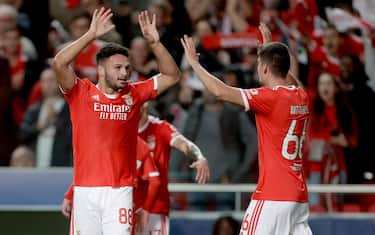 PORTO, PORTUGAL - OCTOBER 25: Antonio Silva of SL Benfica celebrates 1-0 with Goncalo Ramos of SL Benfica  during the UEFA Champions League  match between Benfica v Juventus at the Estadio Da Luz on October 25, 2022 in Porto Portugal (Photo by Eric Verhoeven/Soccrates/Getty Images)