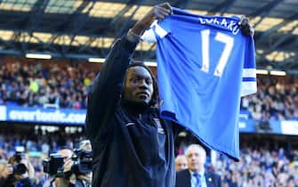 Everton's Romelu Lukaku is paraded before the Barclays Premier League match at Goodison Park, Liverpool.   (Photo by Lynne Cameron/PA Images via Getty Images)
