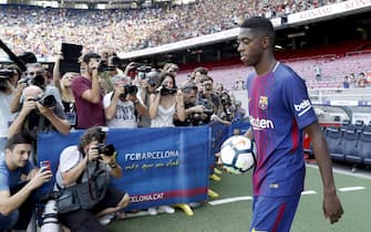 epa06168367 Barcelona's FC new player, French Ousmane Dembele, arrives for his presentation at Camp Nou stadium in Barcelona, Spain, 28 August 2017. Dembele, from Borussia Dortmund, signed a 105-million euro contract for next five seasons.  EPA/ANDREU DALMAU