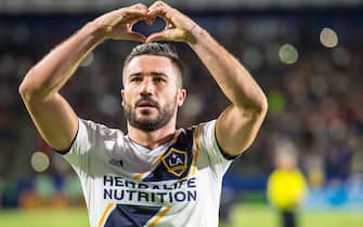 CARSON, CA - MAY 25: Romain Alessandrini #7 of Los Angeles Galaxy celebrates his game winning goal during the Los Angeles Galaxy's MLS match against San Jose Earthquakes at the StubHub Center on May 25, 2018 in Carson, California.  The Los Angeles Galaxy won the match 1-0 (Photo by Shaun Clark/Getty Images)