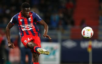 Caen's Haitian defender Romain Genevois controls the ball during the French L1 football match between Caen (SM Caen) and Toulouse (Toulouse FC), on October 1, 2016 at the Michel d'Ornano stadium, in Caen, northwestern France. / AFP / CHARLY TRIBALLEAU        (Photo credit should read CHARLY TRIBALLEAU/AFP via Getty Images)