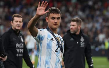 LONDON, ENGLAND - JUNE 01: Paulo Dybala of Argentina salutes the fans following the 3-0 victory in the match between Italy and Argentina at Wembley Stadium on June 01, 2022 in London, England. (Photo by Jonathan Moscrop/Getty Images)