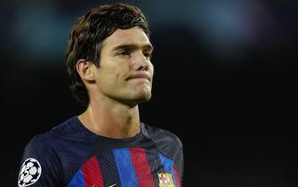 epa10267962 FC Barcelona's Marcos Alonso reacts during the UEFA Champions League group C soccer match between FC Barcelona and FC Bayern Munich at Camp Nou stadium in Barcelona, Spain, 26 October 2022.  EPA/Enric Fontcuberta