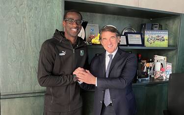 Obiang rinnova col Sassuolo: firma fino al 2025