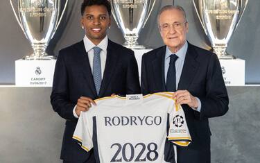 Anche Rodrygo rinnova: firma col Real fino al 2028