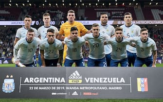 MADRID, SPAIN - MARCH 22: The team line up for a photo prior to kick off during the international friendly match between Argentina and Venezuela at Estadio Wanda Metropolitano on March 22, 2019 in Madrid, Spain. (Photo by Quality Sport Images/Getty Images)