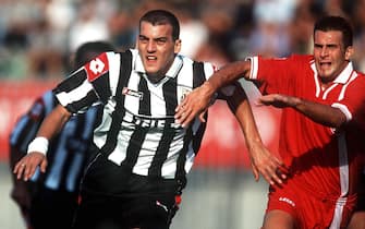 MONZA, ITALY - SEPTEMBER 06:  TESTSPIEL 2000, Monza; MONZA CALCIO - JUVENTUS TURIN; Darko KOVACEVIC/TURIN  (Photo by Andreas Rentz/Bongarts/Getty Images)