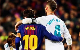 epa06715943 FC Barcelona's striker Lionel Messi (L) and Real Madrid's defender Sergio Ramos (R) react after the Spanish Primera Division soccer match between FC Barcelona and Real Madrid at Camp Nou in Barcelona, Spain, 06 May 2018.  EPA/ALEJANDRO GARCIA