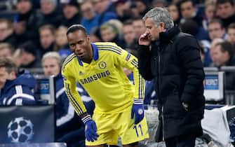 (L-R) Didier Drogba of Chelsea FC, coach Jose Mourinho of Chelsea FC during the Champions League match between Schalke 04 and Chelsea at the Veltins Arena on november 25, 2014 in Gelsenkirchen, Germany(Photo by VI Images via Getty Images)