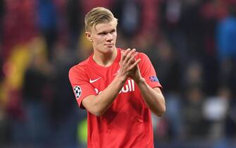 epa07944445 Salzburg's Erling Haaland reacts after the UEFA Champions League group E soccer match between FC Salzburg and SSC Napoli in Salzburg, Austria, 23 October 2019.  EPA/CHRISTIAN BRUNA *** Local Caption *** 55569152