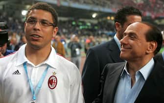 AC Milan president Silvio Berlusconi (R) and player Ronaldo prior to the UEFA Champions League final between AC Milan and Liverpool at the Olympic stadium in Athens, Greece, 23 May 2007.  ANSA / EPA/ORESTIS PANAGIOTOU