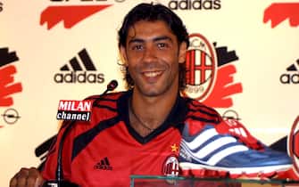 RUI COSTA presentazione nuova 3^maglia Milan 2001/01