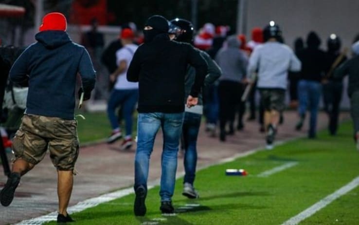Follia in Youth League: ultras dell' Olympiacos aggrediscono tifosi tedeschi