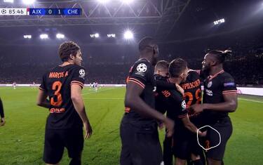 Batshuayi gol, l'esultanza hot di Jorginho. VIDEO